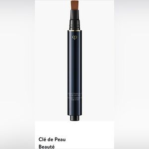 Clé de Peau radiant corrector in Cocoa